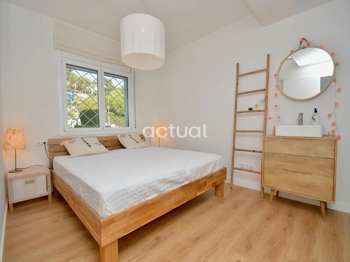Politur O-64 Daire Platja d'Aro